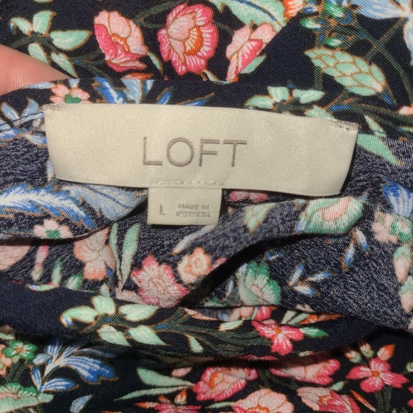 LOFT Floral Rayon Wrap-Style Blouse Size L | Navy Floral V‑Neck Long Sleeve. EUC - Picture 6 of 7